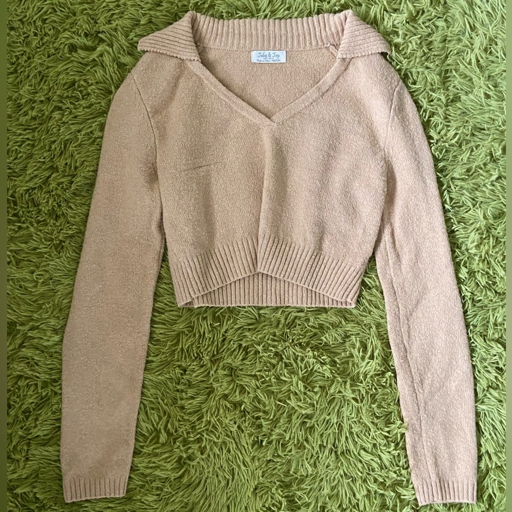 🍨 jolie & joy v-neck sweater